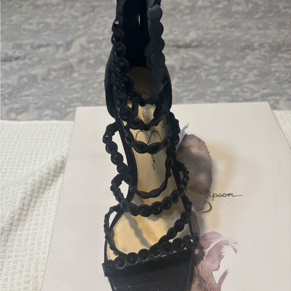 3 1/2 heel” black wore ones